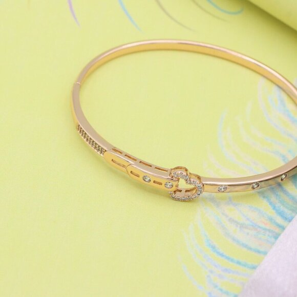 Rose Gold Bangle with Crystal Heart Centerpiece, Elegant Bracelet, XPBL0601 - Picture 6 of 12